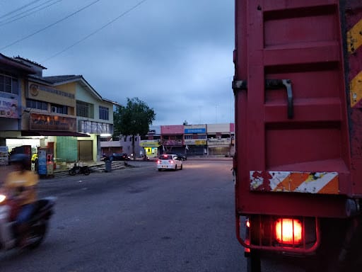 SKYNET TANGKAK ( COURIER SERVICES )